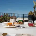 Albatros Hotell 4*