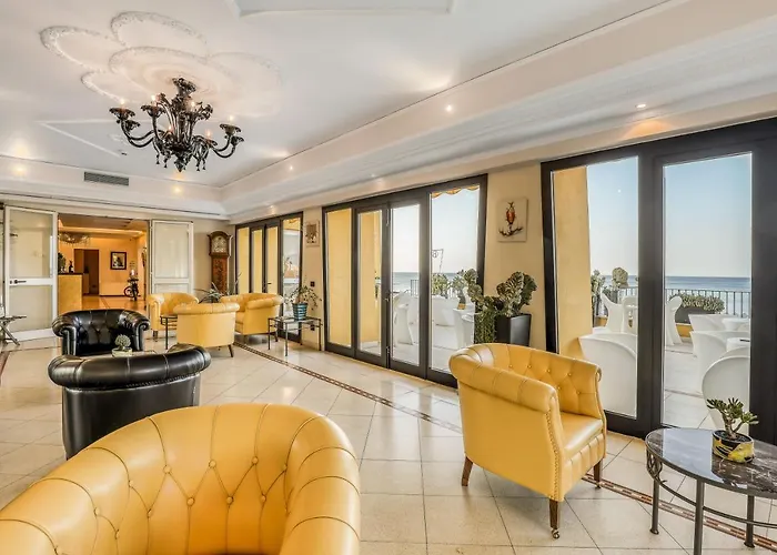 Albatros Hotel 4*