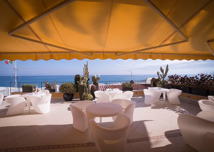 Albatros Hotel